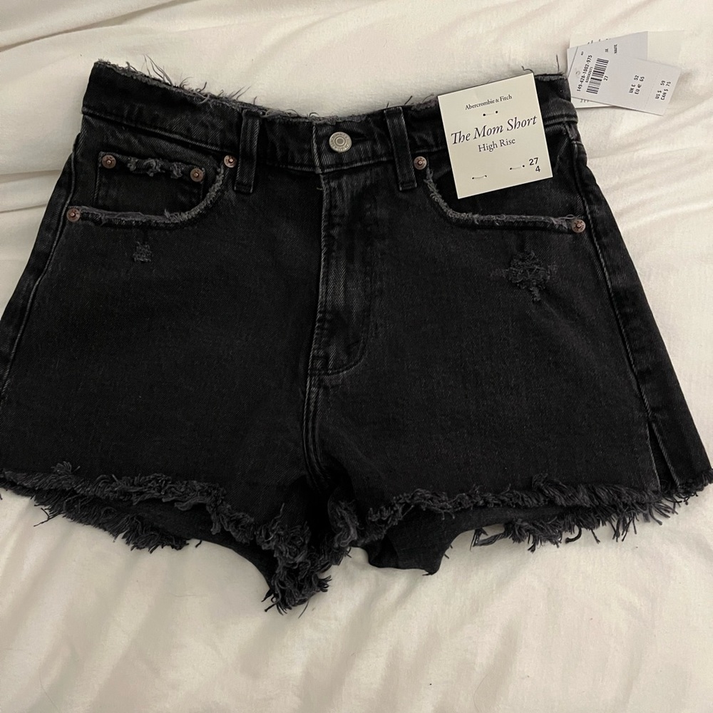 Abercrombie and Fitch High Rise Mom Short, Size 27